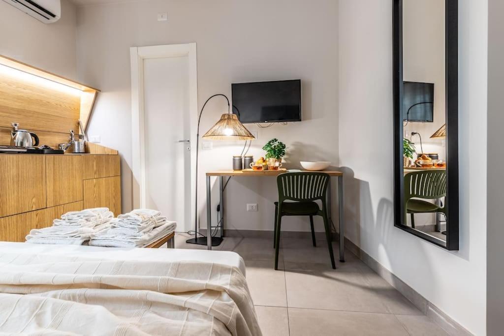 Dafne Room Un'Oasi Romana Per Coppie Exteriör bild